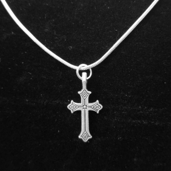 Dainty Celtic Cross .925 Sterling Silver N… - Picture 1 of 2